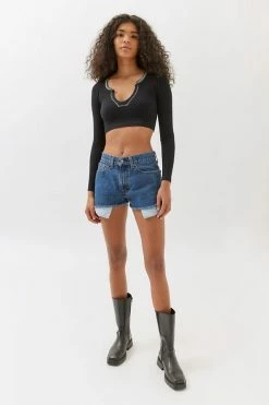 Discount ???? Women's Urban Renewal Remade Levi’s Micro Cutoff Denim Short Vintage Denim Medium ???? 5 Discount ???? Women's Urban Renewal Remade Levi’s Micro Cutoff Denim Short Vintage Denim Medium ???? -Urban Renewal shop unnamed file 1009