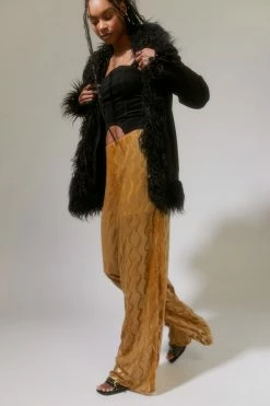 Promo ✔️ Women's Urban Renewal Parties Remnants Nell Wavy Velvet Wide Leg Pant Gold ???? 5 Promo ✔️ Women's Urban Renewal Parties Remnants Nell Wavy Velvet Wide Leg Pant Gold ???? -Urban Renewal shop unnamed file 1086