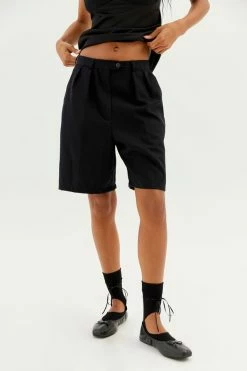 Discount ✨ Women's Urban Renewal Remade Solid Suiting Short Black ???? -Urban Renewal shop unnamed file 1119