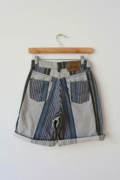 Deals ???? Women's Vintage Levi's 580 Striped Denim Capris Indigo ????