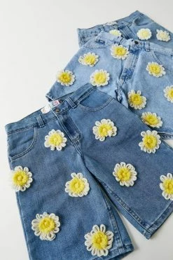 Deals ???? Women's THE SERIES Daisy Denim Short Assorted ⭐ -Urban Renewal shop unnamed file 1453
