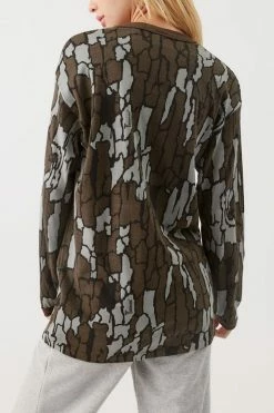 Best deal ???? Women's Urban Renewal Vintage Tree Camo Long Sleeve Tee Green ⭐ -Urban Renewal shop unnamed file 222