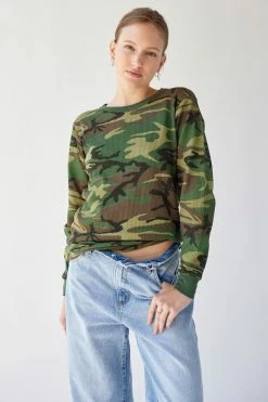 Promo ❤️ Women's Urban Renewal Vintage Camo Thermal Long Sleeve Top Green ⭐