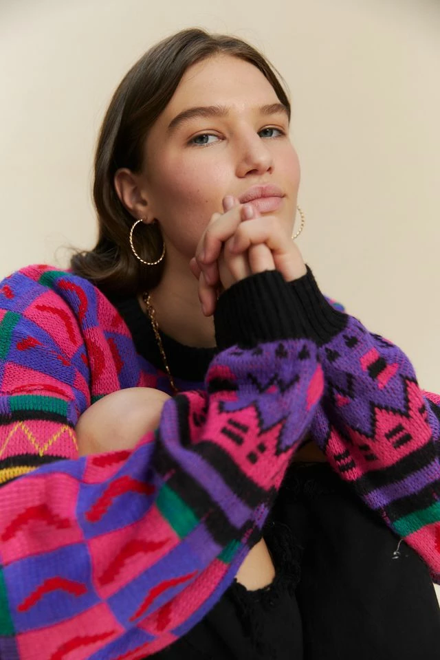 Urban Renewal Vintage Oversized Printed Sweater Flash Sale ???? Women's Urban Renewal Vintage Oversized Printed Sweater WARM COLORS ???? -Urban Renewal shop unnamed file 494