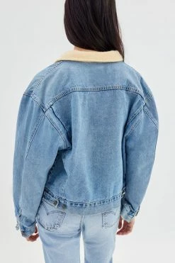 Flash Sale ???? Women's Urban Renewal Remade Fuzzy Sweater Collar Denim Jacket Indigo ???? -Urban Renewal shop unnamed file 737