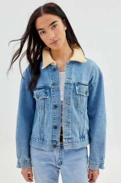 Flash Sale ???? Women's Urban Renewal Remade Fuzzy Sweater Collar Denim Jacket Indigo ???? -Urban Renewal shop unnamed file 738