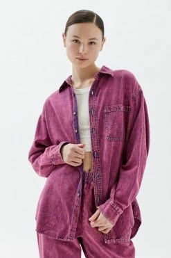 Flash Sale 🎉 Women's Urban Renewal Remade Acid Wash Denim 👕 Shirt Purple 🧨
