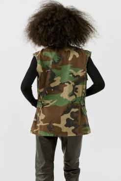 Hot Sale ???? Women's Urban Renewal Remade Camo Raw Cut Sleeveless Vest Green ✔️ 5 Hot Sale ???? Women's Urban Renewal Remade Camo Raw Cut Sleeveless Vest Green ✔️ -Urban Renewal shop unnamed file 751