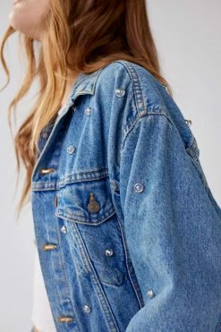 Outlet ???? Women's Urban Renewal Parties Remade Levi’s Rhinestone Denim Jacket Indigo ⭐ 4 Outlet ???? Women's Urban Renewal Parties Remade Levi’s Rhinestone Denim Jacket Indigo ⭐ -Urban Renewal shop unnamed file 769