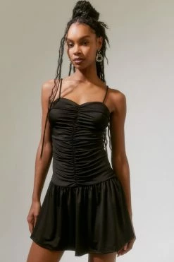 Budget 🌟 Women's Urban Renewal Parties Remnants Magdelena Drop Waist Mini 👗 Dress Black 😍